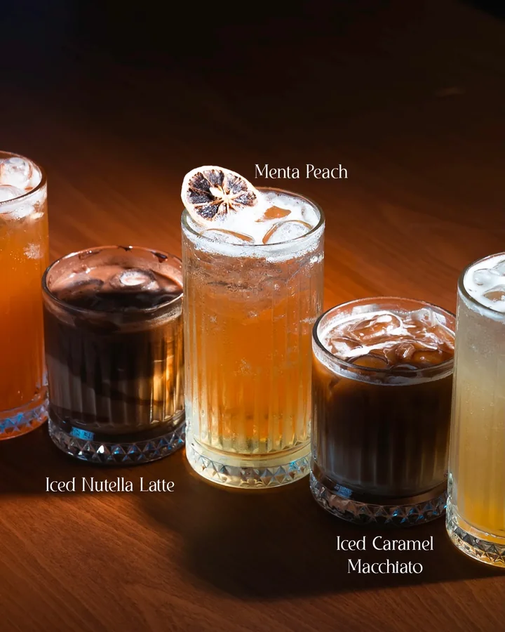 coBrew içecek seçkisi masa sunumu